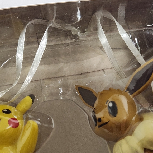 Pokemon Pikachu and Eevee Christmas Tree Hallmark Ornaments (set of 2) - Picture 3 of 9